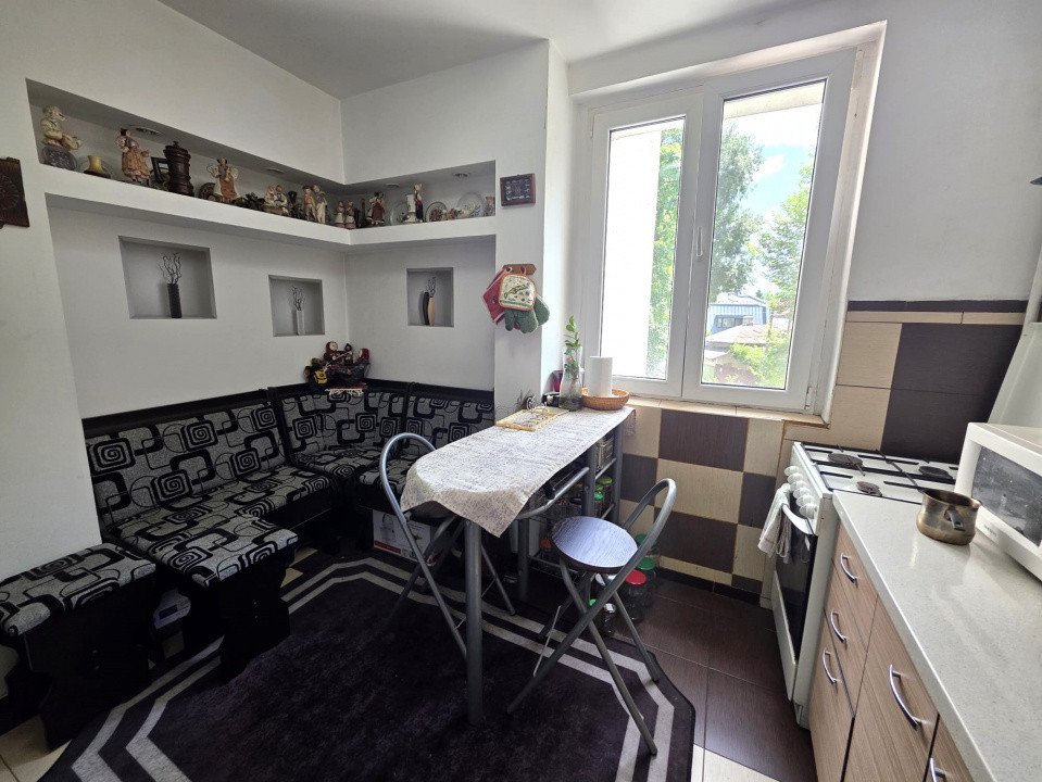 De vanzare 3 cam bloc FLAMURA- Sos Giurgiului 119