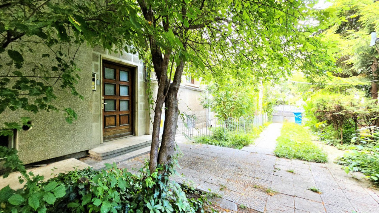 Unele proprietati se cumpara cu ochii. In Rahmaninov 9 cumperi cu imaginatia