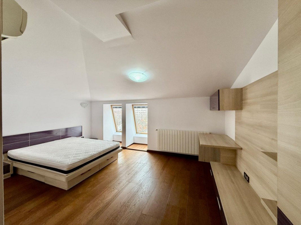 Penthouse Duplex cu vedere la Arcul de Triumf