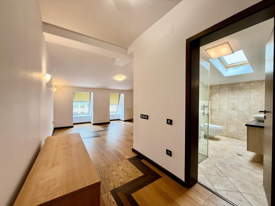 Penthouse Duplex cu vedere la Arcul de Triumf