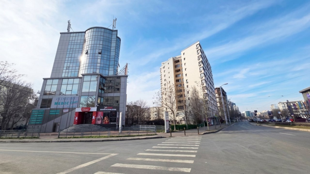 Bucuresti Mall Vitan, cladire de birouri clasa A