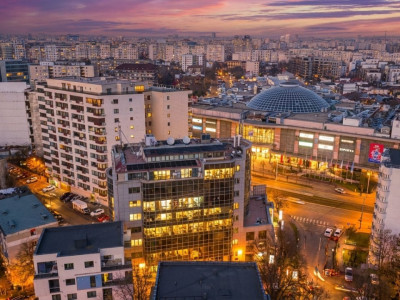 Bucuresti Mall Vitan, cladire de birouri clasa A