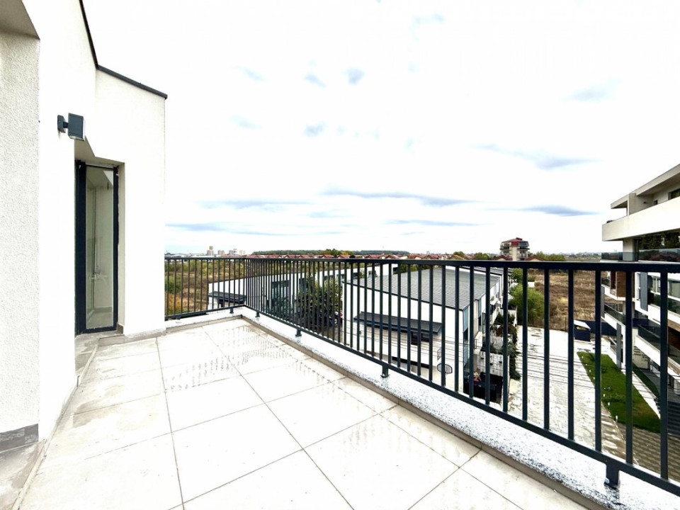 Penthouse,  cu terasa SUD