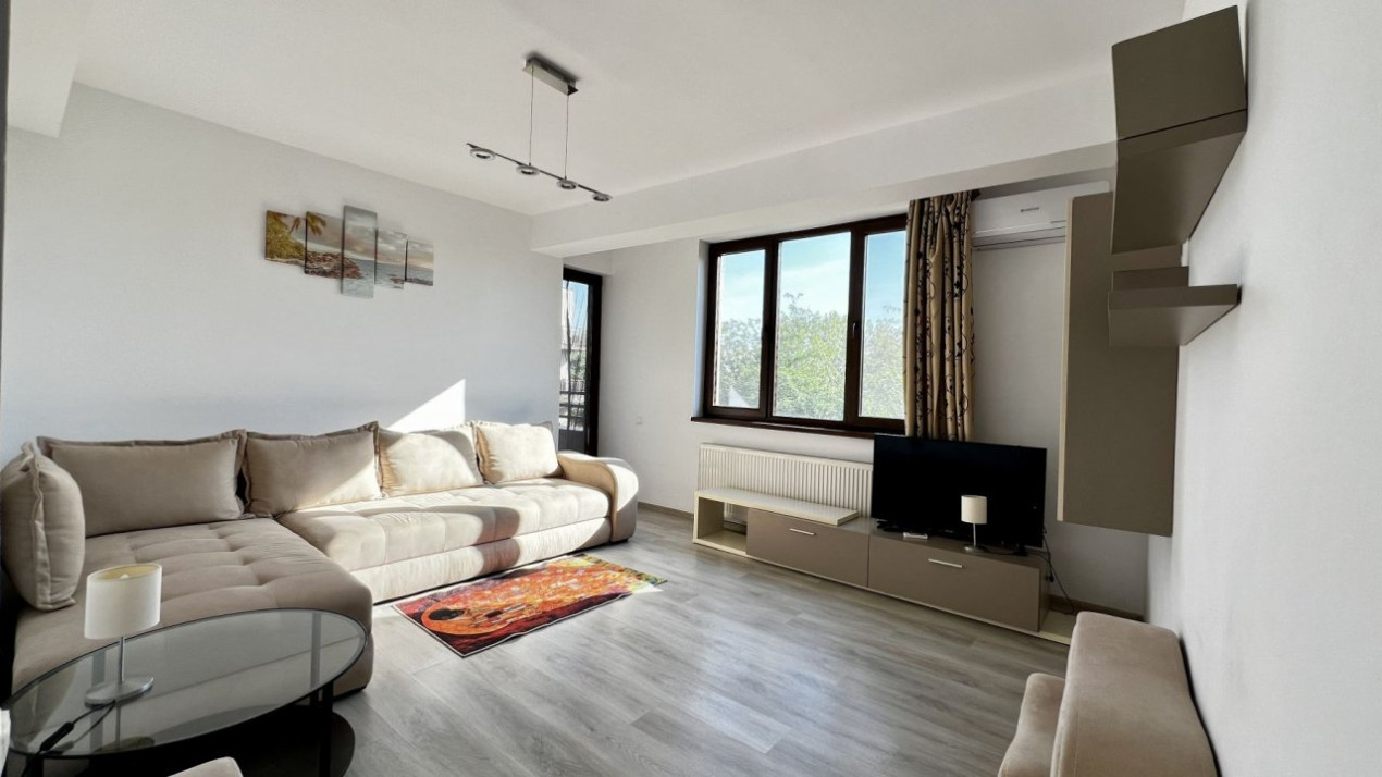Pod Constanta - Mega Image, mobilat