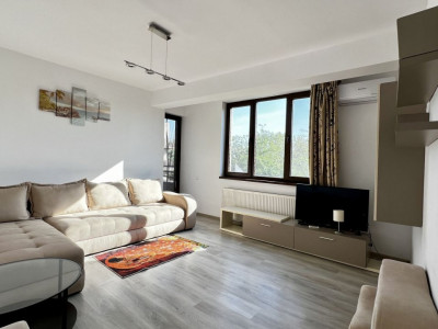 Pod Constanta - Mega Image, mobilat