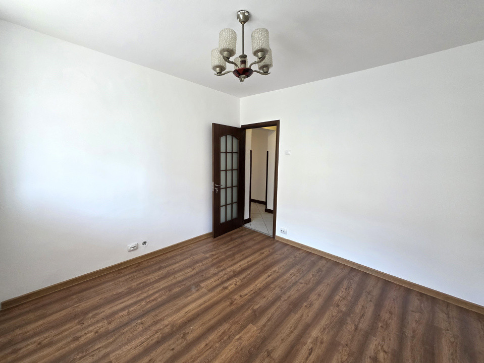 De vanzare 3 camere la Doamna Ghica, bloc reabilitat, decomandat