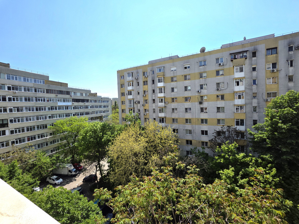 De vanzare 3 camere la Doamna Ghica, bloc reabilitat, decomandat