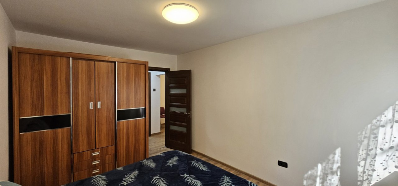 OBOR – APARTAMENT 3 CAMERE 70MP, ETAJ 2, LA CHEIE!