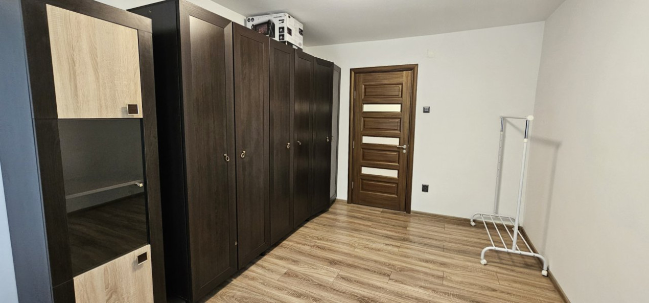 OBOR – APARTAMENT 3 CAMERE 70MP, ETAJ 2, LA CHEIE!