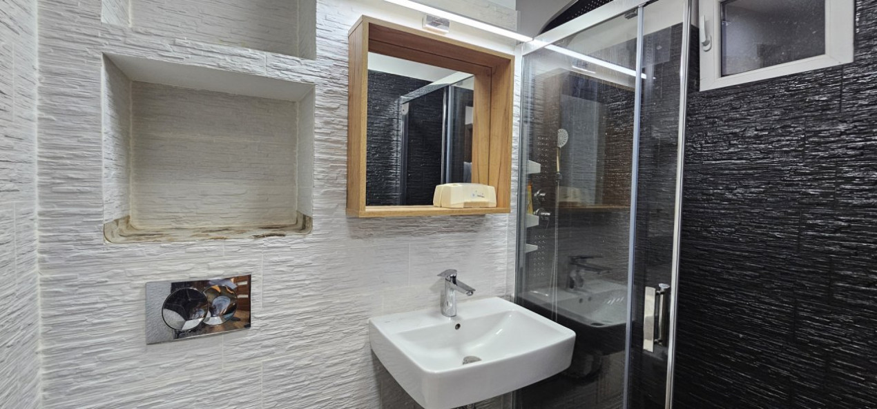 OBOR – APARTAMENT 3 CAMERE 70MP, ETAJ 2, LA CHEIE!