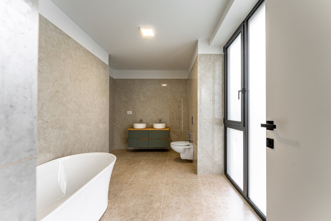Vila individuala langa Lacul Baneasa | 6 camere, lift interior