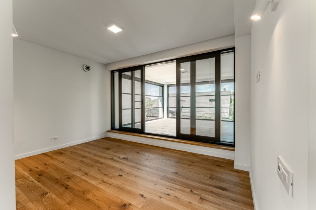 Vila individuala langa Lacul Baneasa | 6 camere, lift interior