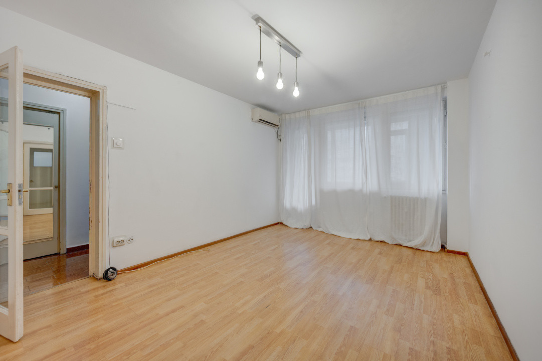 Metroul la doi pași. 2 camere și un balcon de 10 mp, fix la Obor