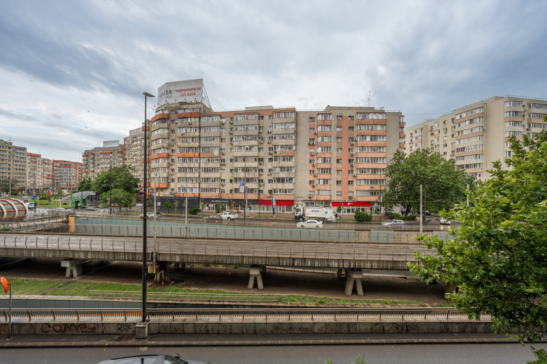 Metroul la doi pași. 2 camere și un balcon de 10 mp, fix la Obor