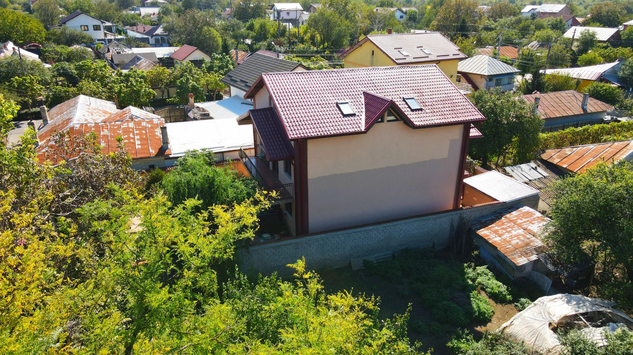 Lângă Lacul Pasărea, Vila cu 8 camere în care familia ta are loc să crească