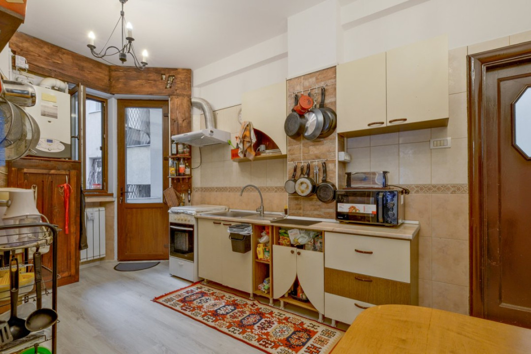 Apartament bd Dacia - Polona - garaj si boxa - pt birouri sau locuinta