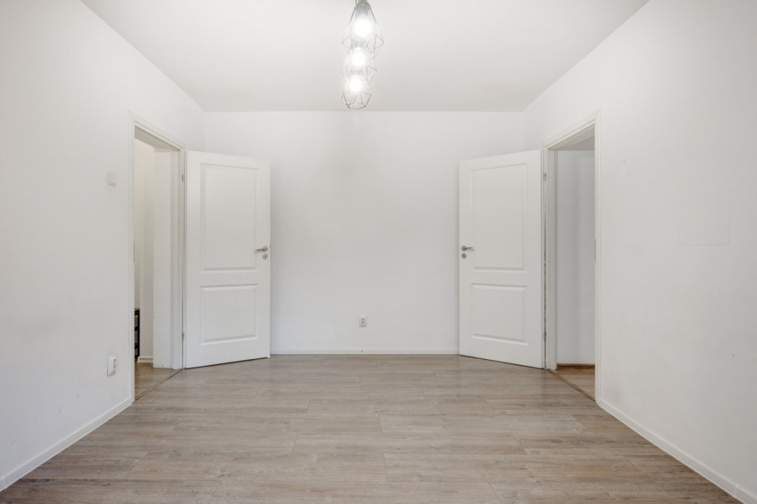 Apartament 4 camere, renovat, nemobilat | Lacul Tei 