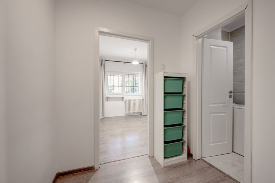 Apartament 4 camere, renovat, nemobilat | Lacul Tei 