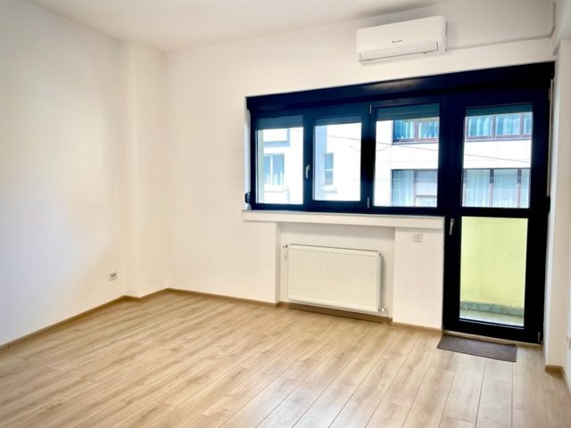 Inchiriere spatiu birou 4 camere Piata Romana