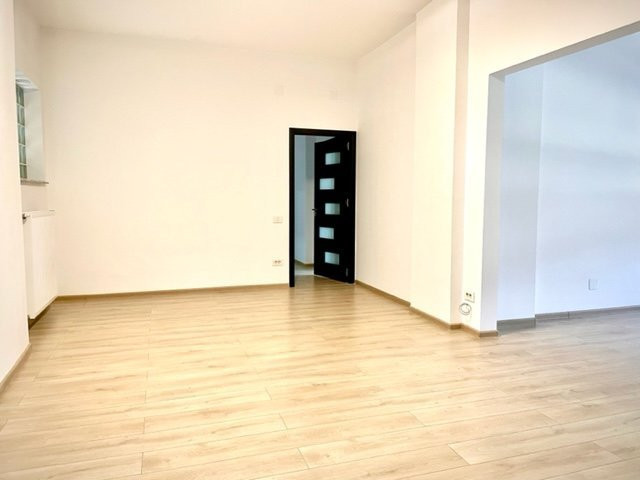 Inchiriere spatiu birou 4 camere Piata Romana