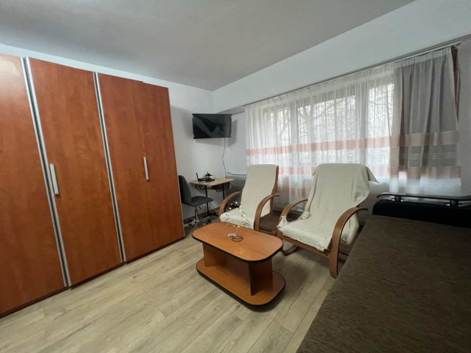 Garsonieră spațioasă de inchiriat Timpuri Noi-Unirii