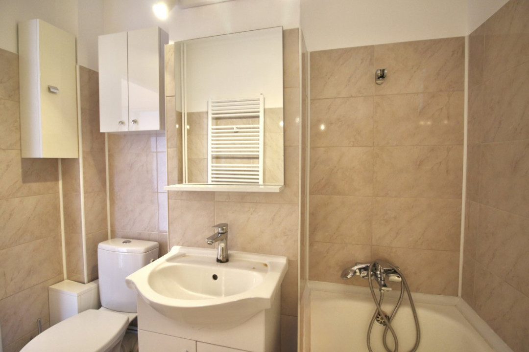 TEIUL DOAMNEI, DECOMANDAT, RENOVAT, NEMOBOILAT!