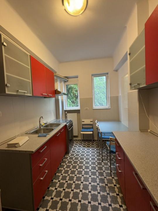 Apartament fermecator cu vedere in parcul Cismigiu