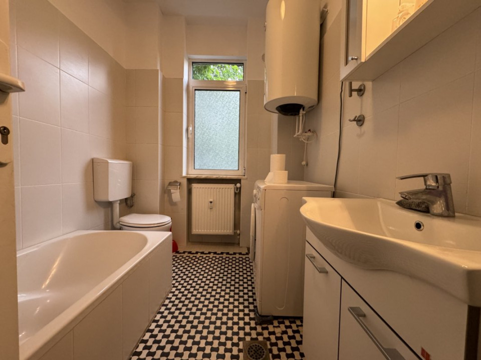 Apartament fermecator cu vedere in parcul Cismigiu