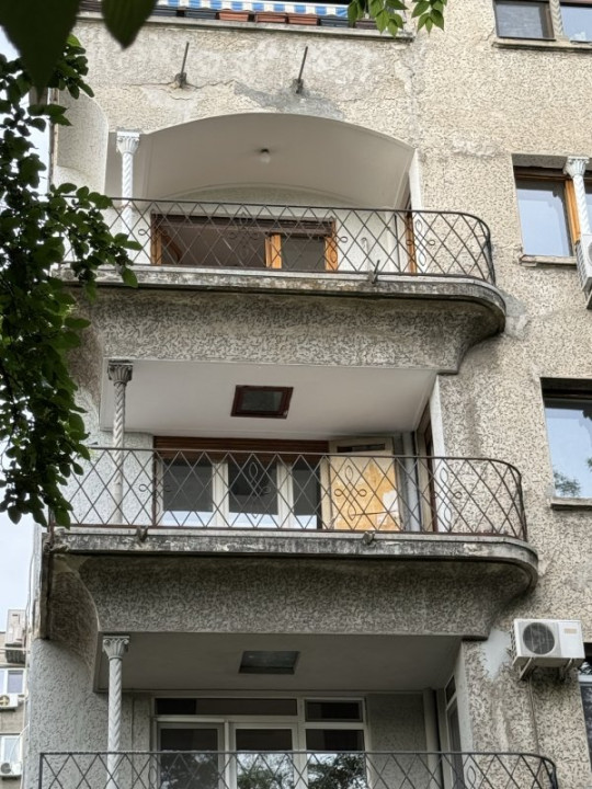Apartament fermecator cu vedere in parcul Cismigiu