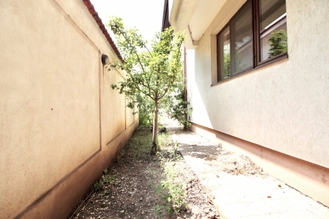 PRELUNGIREA GHENCEA-LIDL, APARTAMENT IN VILA 2010, CURTE 300 MP SI PARCARE!