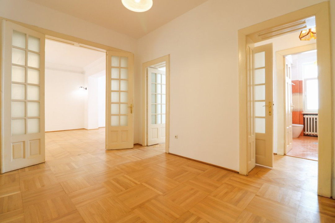 Apartament de închiriat în Piața Victoriei | 115 mp | centrală proprie