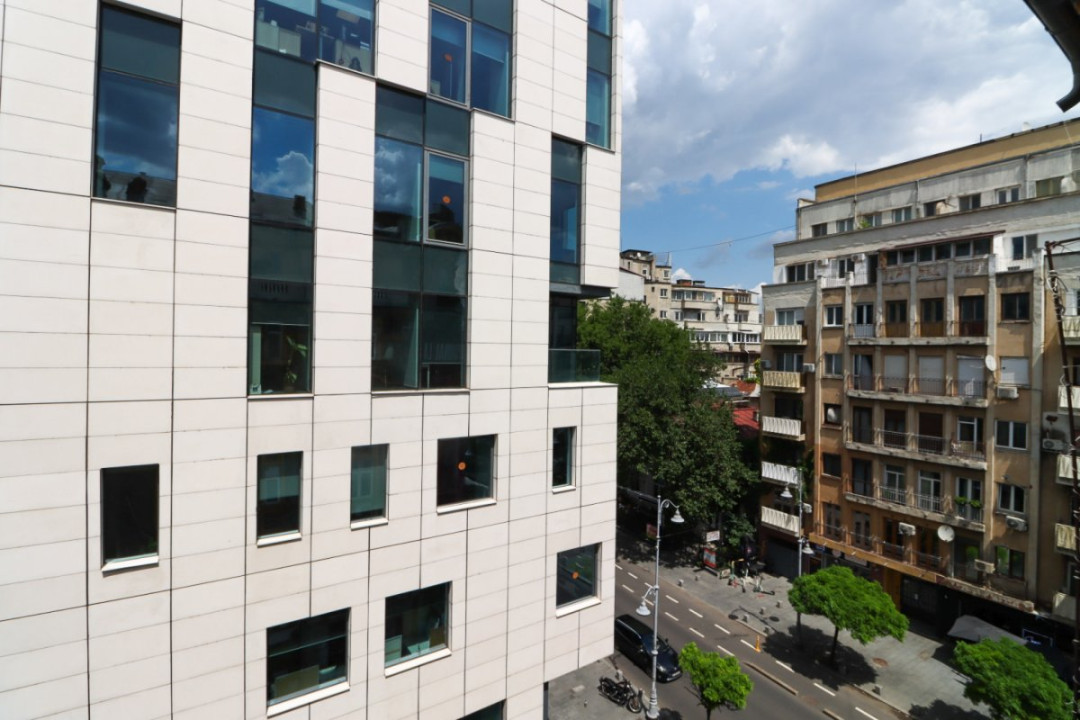 Apartament de închiriat în Piața Victoriei | 115 mp | centrală proprie