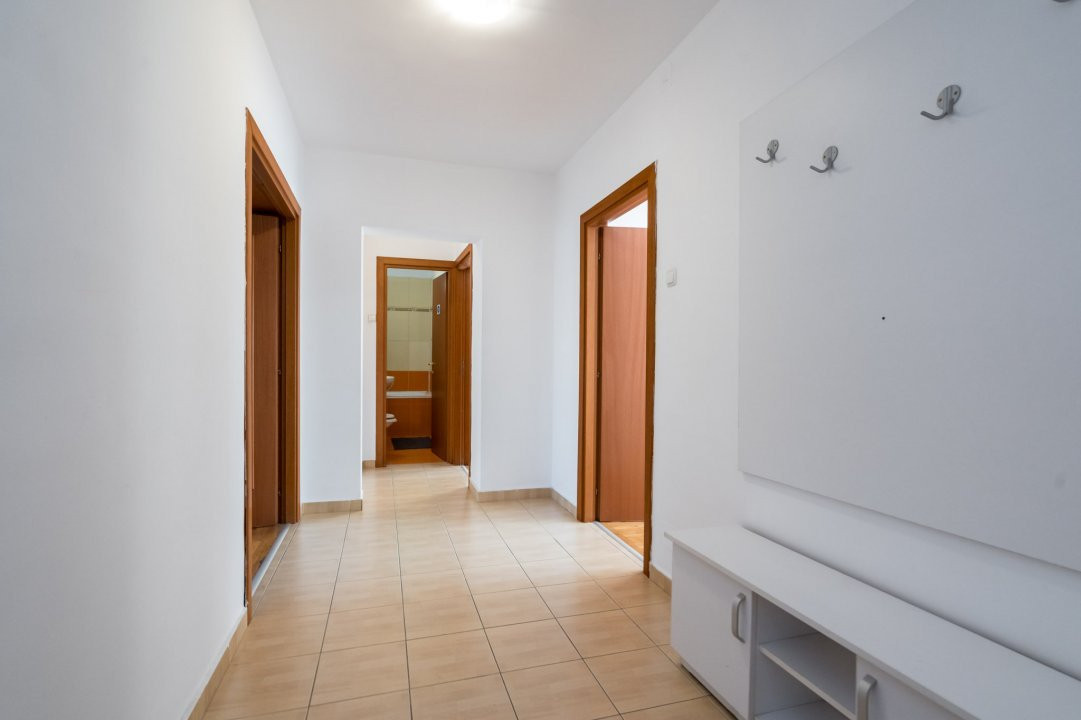 De vanzare 4 camere Unirii - Fantani, vedere mixta, ideal investitie sau locuit