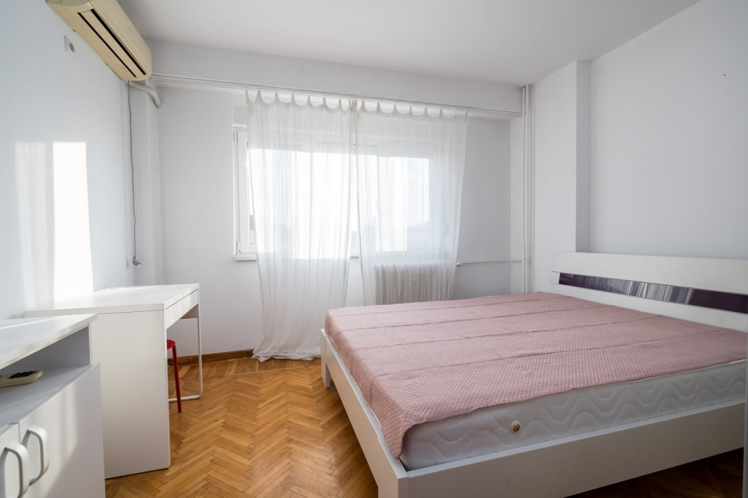 De vanzare 4 camere Unirii - Fantani, vedere mixta, ideal investitie sau locuit