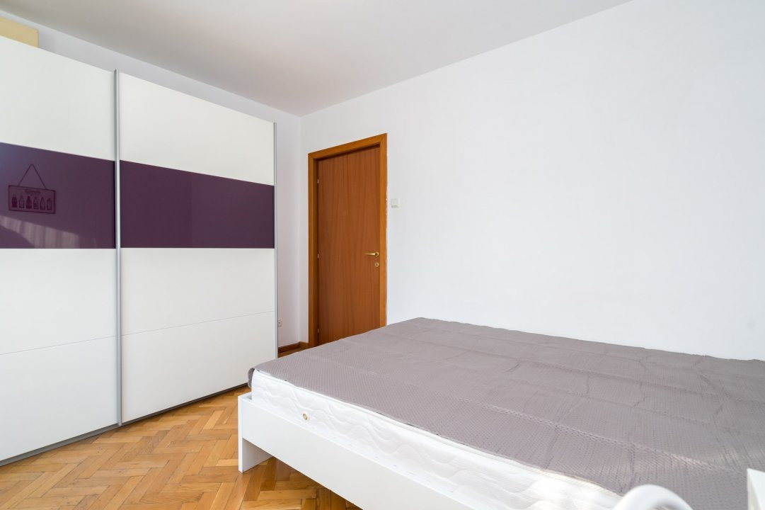 De vanzare 4 camere Unirii - Fantani, vedere mixta, ideal investitie sau locuit