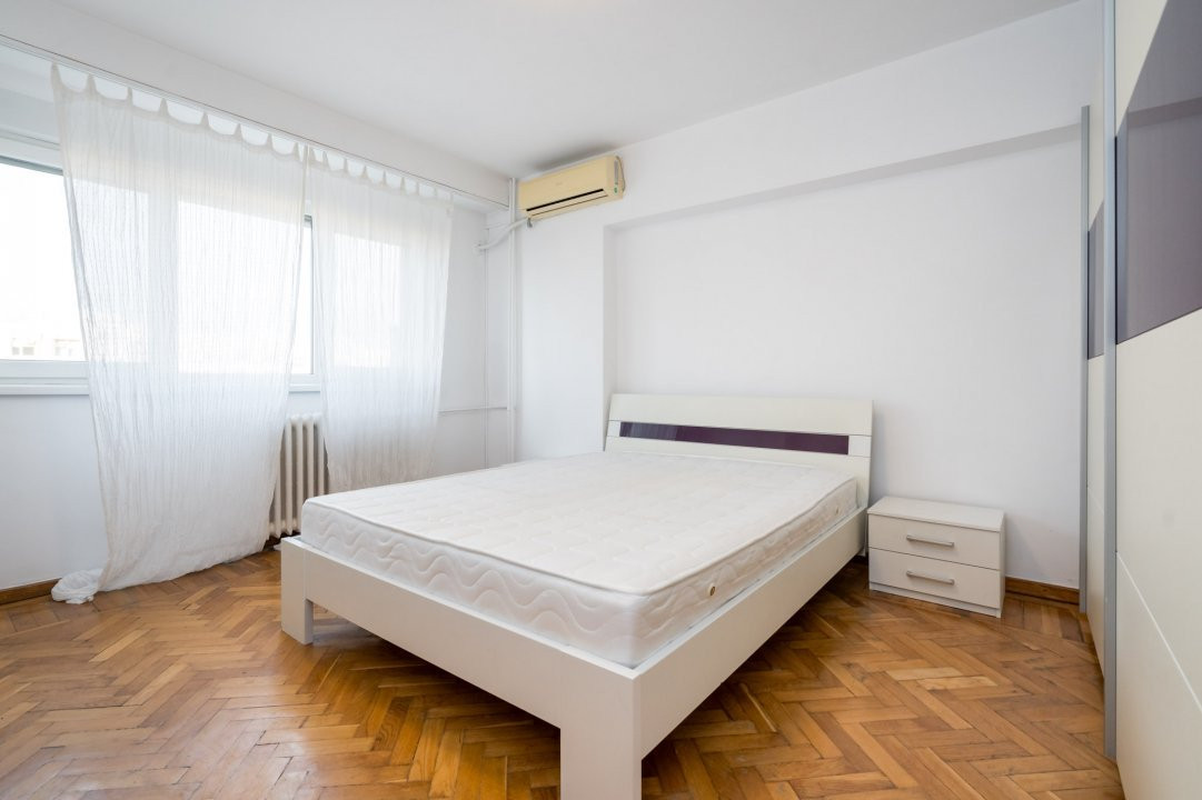 De vanzare 4 camere Unirii - Fantani, vedere mixta, ideal investitie sau locuit