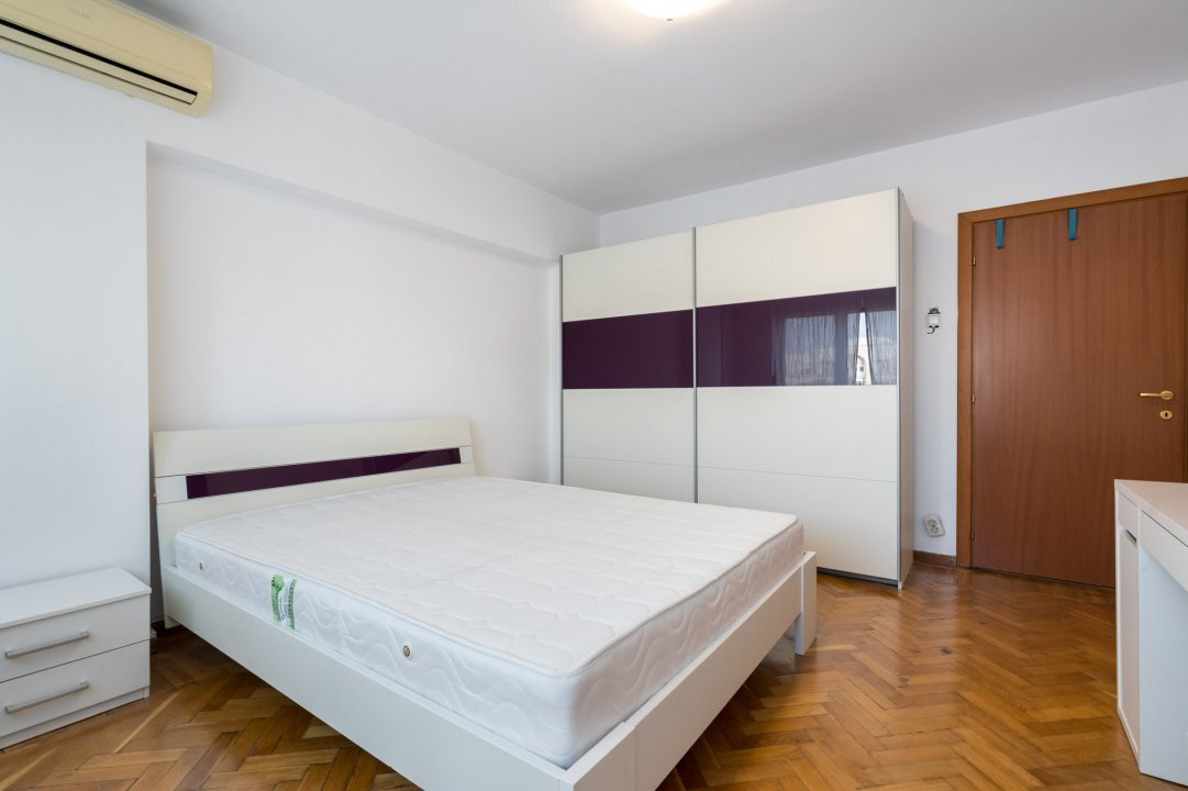 De vanzare 4 camere Unirii - Fantani, vedere mixta, ideal investitie sau locuit