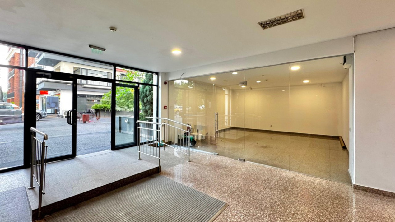 Spatii comerciale | 32 mp -51 mp | Laguna Residence