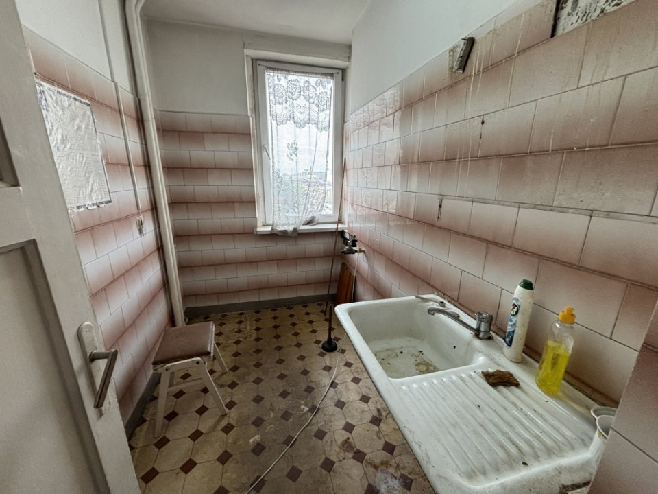 2 Camere vis-a-vis Gara de Nord - Bd. Dinicu Golescu