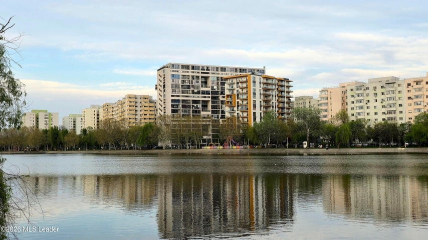 Apartament 2 camere cu vedere la lac in GranVia LakeView