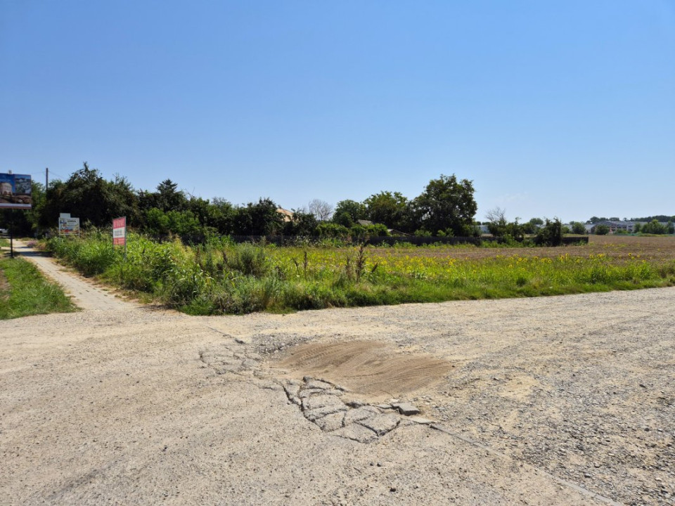 Teren de 785mp cu deschidere dublă 23/34m, strada principală Ciofliceni!