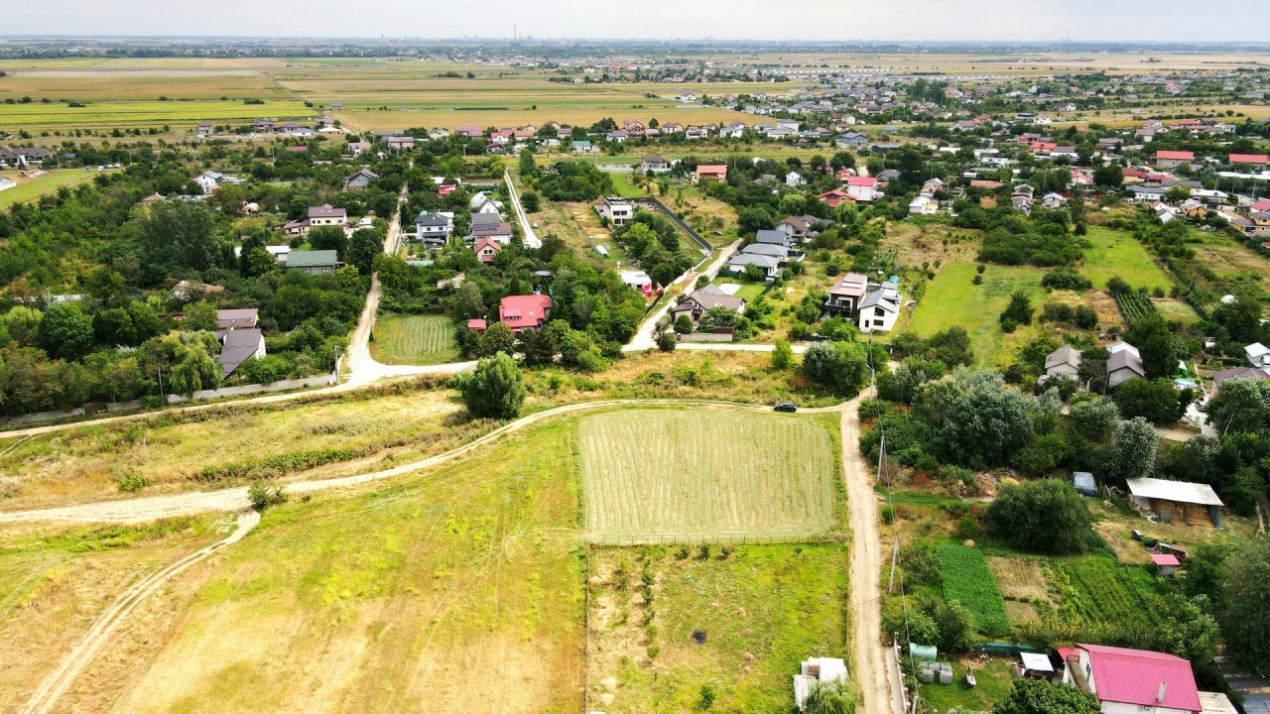 Teren intravilan la Teghes – pozitionare excelenta langa padure