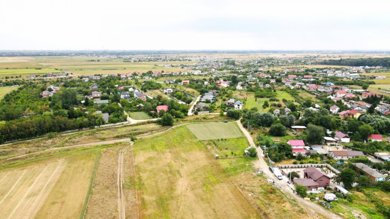 Teren intravilan la Teghes – pozitionare excelenta langa padure