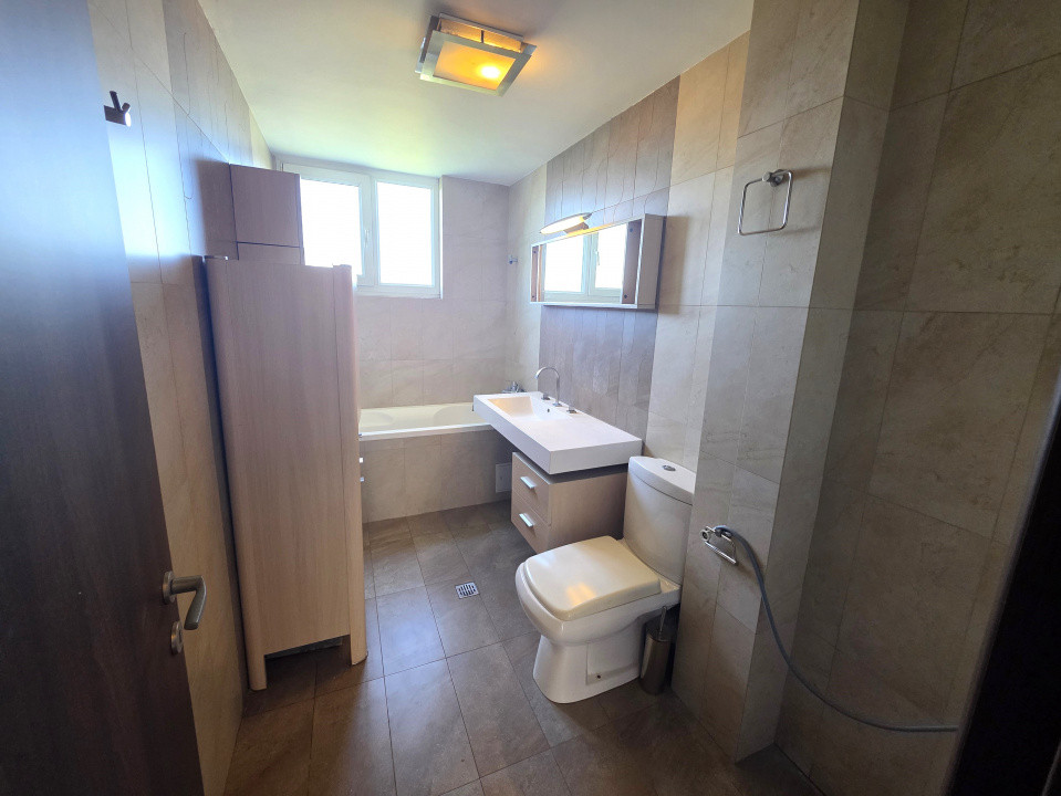 De vanzare apt 3 camere, spatios si luminos, in Prelungirea Ghencea 285