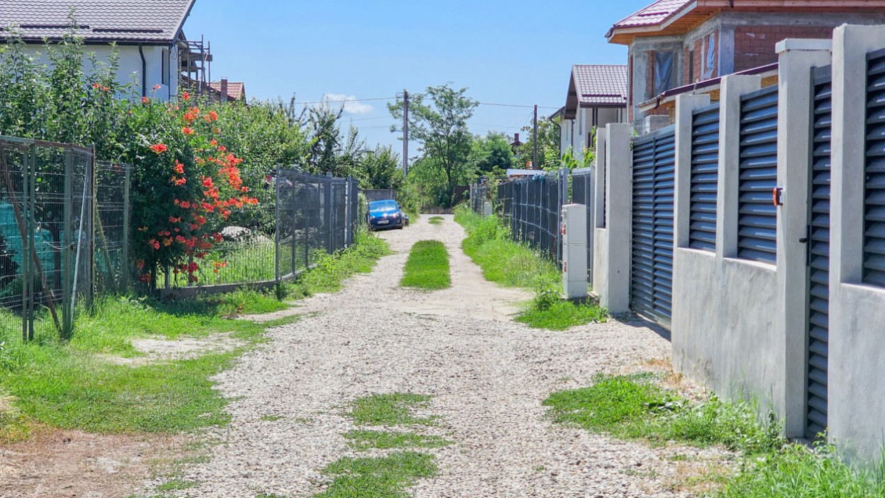 Curte 530mp între case, semistradal, Bragadiru, str Dunarii