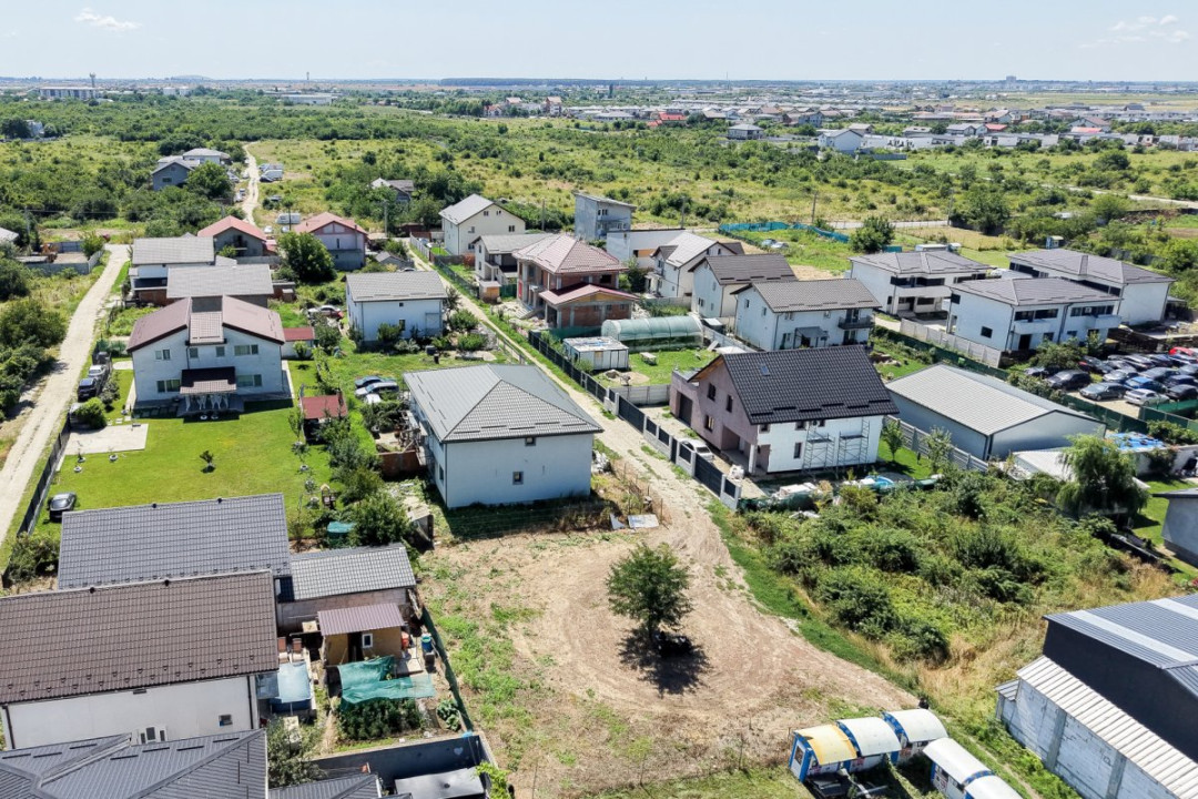 Curte 530mp între case, semistradal, Bragadiru, str Dunarii