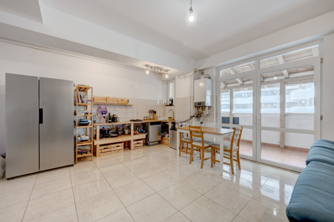 Duplex 4 camere pe două niveluri, terasă și parcare subterană | Titan