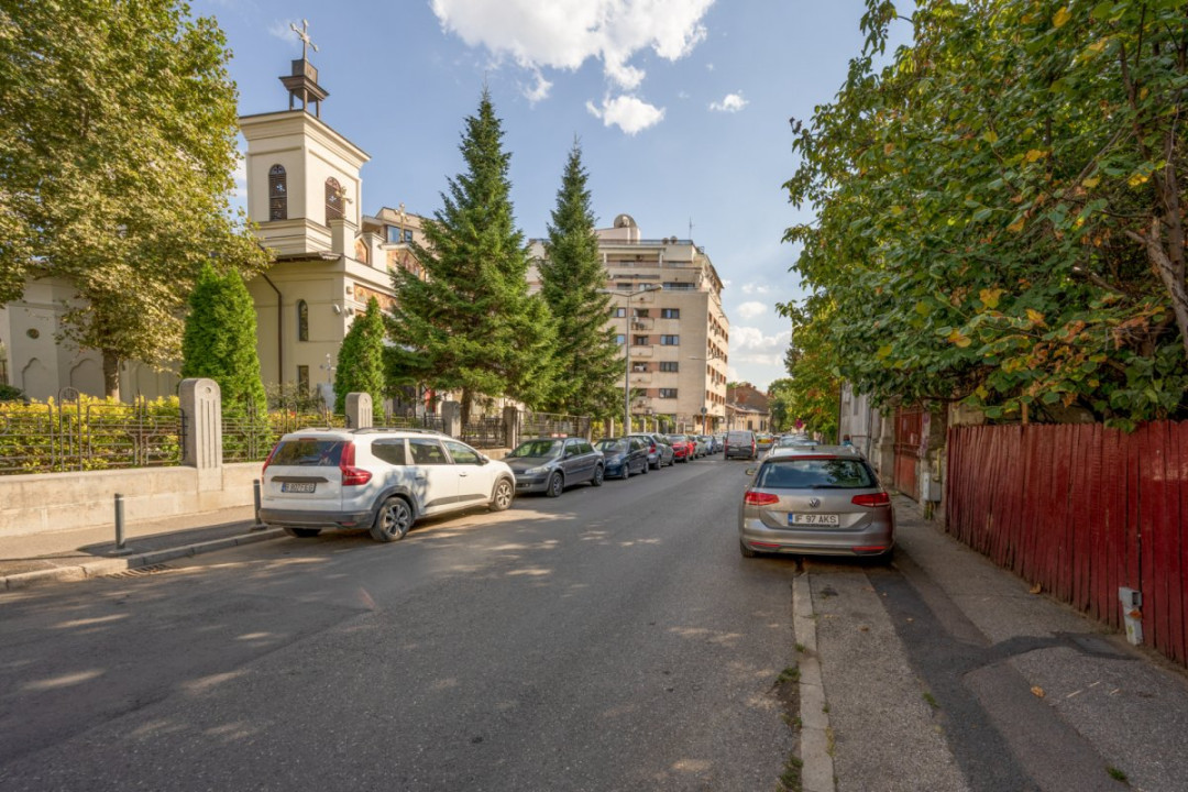 Strada Icoanei - Eminescu, apartament de 3 camere, etaj 1