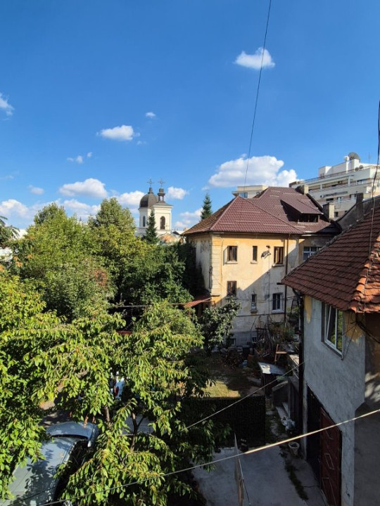Strada Icoanei - Eminescu, apartament de 3 camere, etaj 1