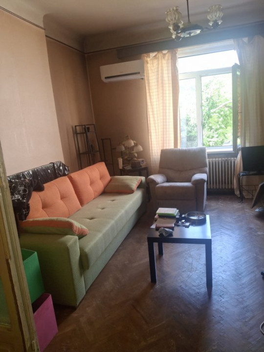 Zona Iancului ,4 sau 5 cam, str Caminului Gara de Est Zona verde